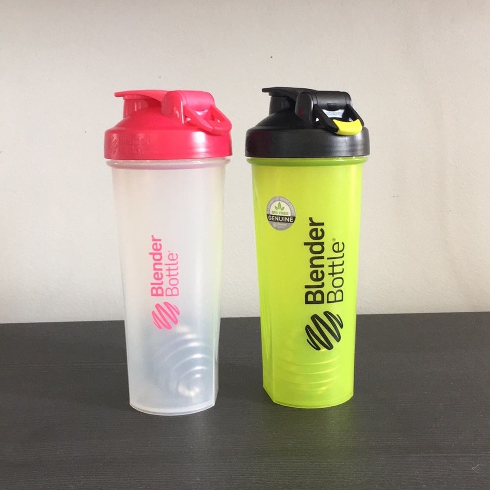 Two 28 oz Blender Bottles